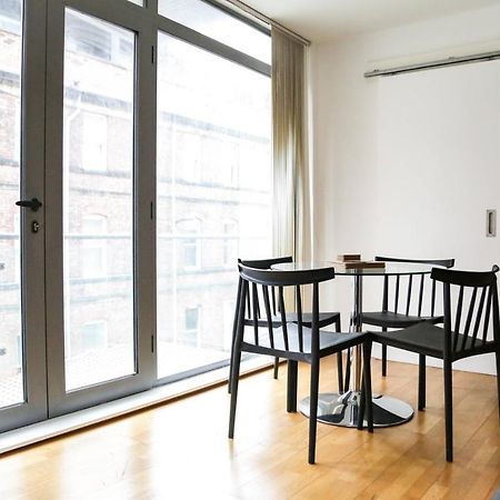 Serviced Apartment In Liverpool City Centre - Free Parking - Balcony - By Happy Days Zewnętrze zdjęcie