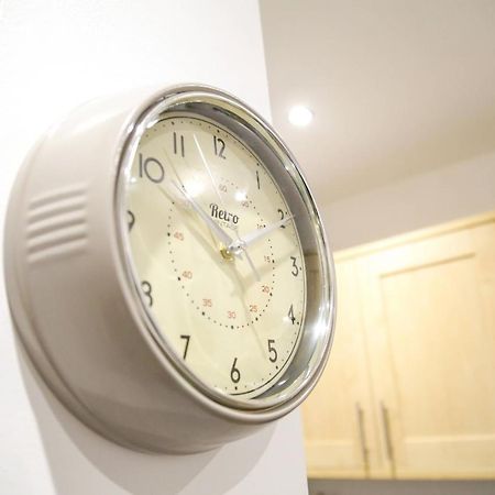 Serviced Apartment In Liverpool City Centre - Free Parking - Balcony - By Happy Days Zewnętrze zdjęcie