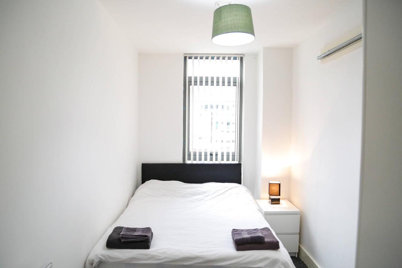 Serviced Apartment In Liverpool City Centre - Free Parking - Balcony - By Happy Days Zewnętrze zdjęcie