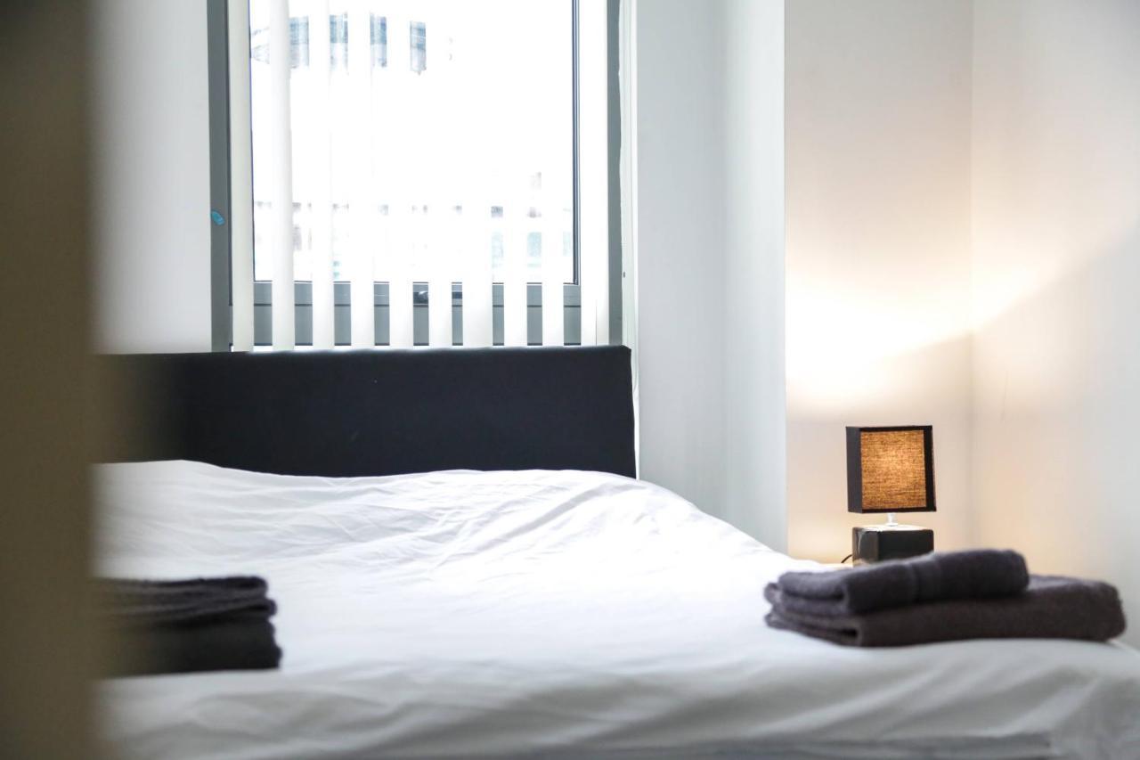 Serviced Apartment In Liverpool City Centre - Free Parking - Balcony - By Happy Days Zewnętrze zdjęcie