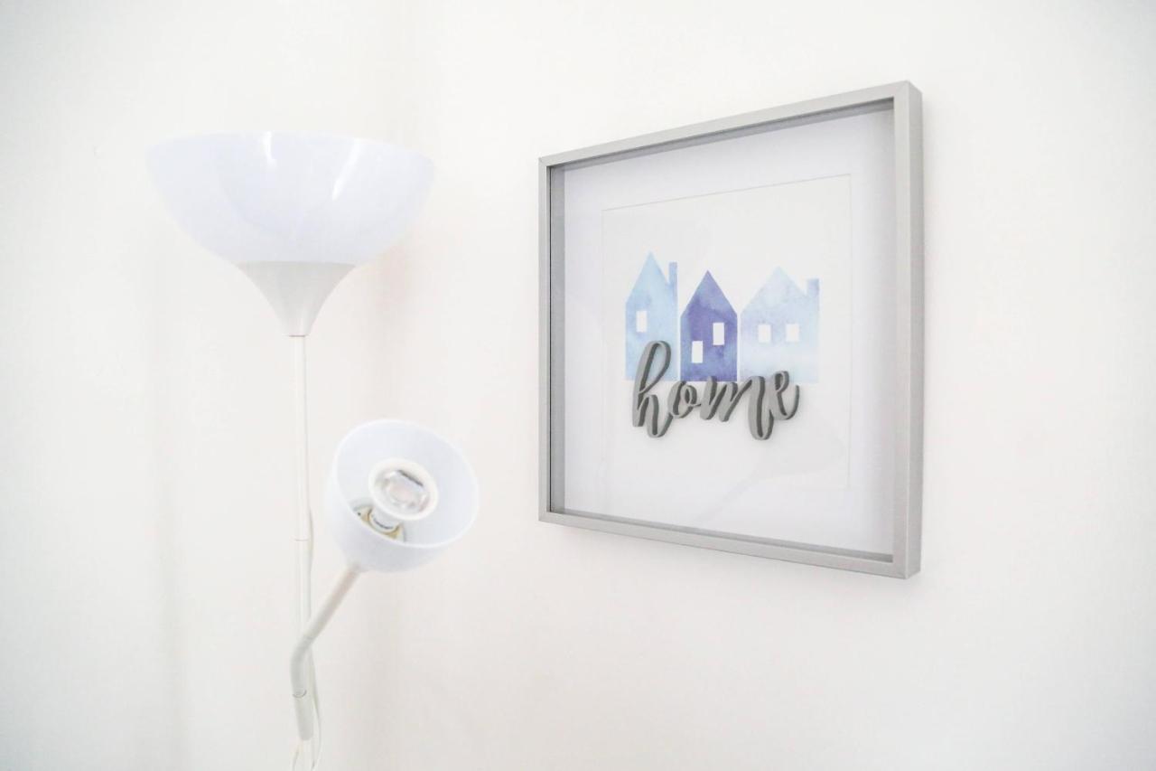 Serviced Apartment In Liverpool City Centre - Free Parking - Balcony - By Happy Days Zewnętrze zdjęcie